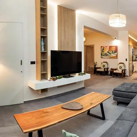 Apartment Stylish And Modern Near Nea Chora