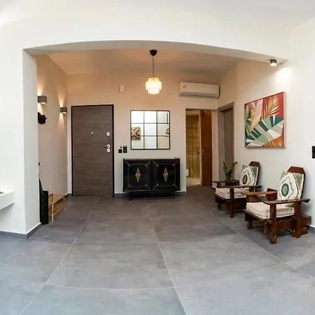 Apartment Stylish And Modern Near Nea Chora *